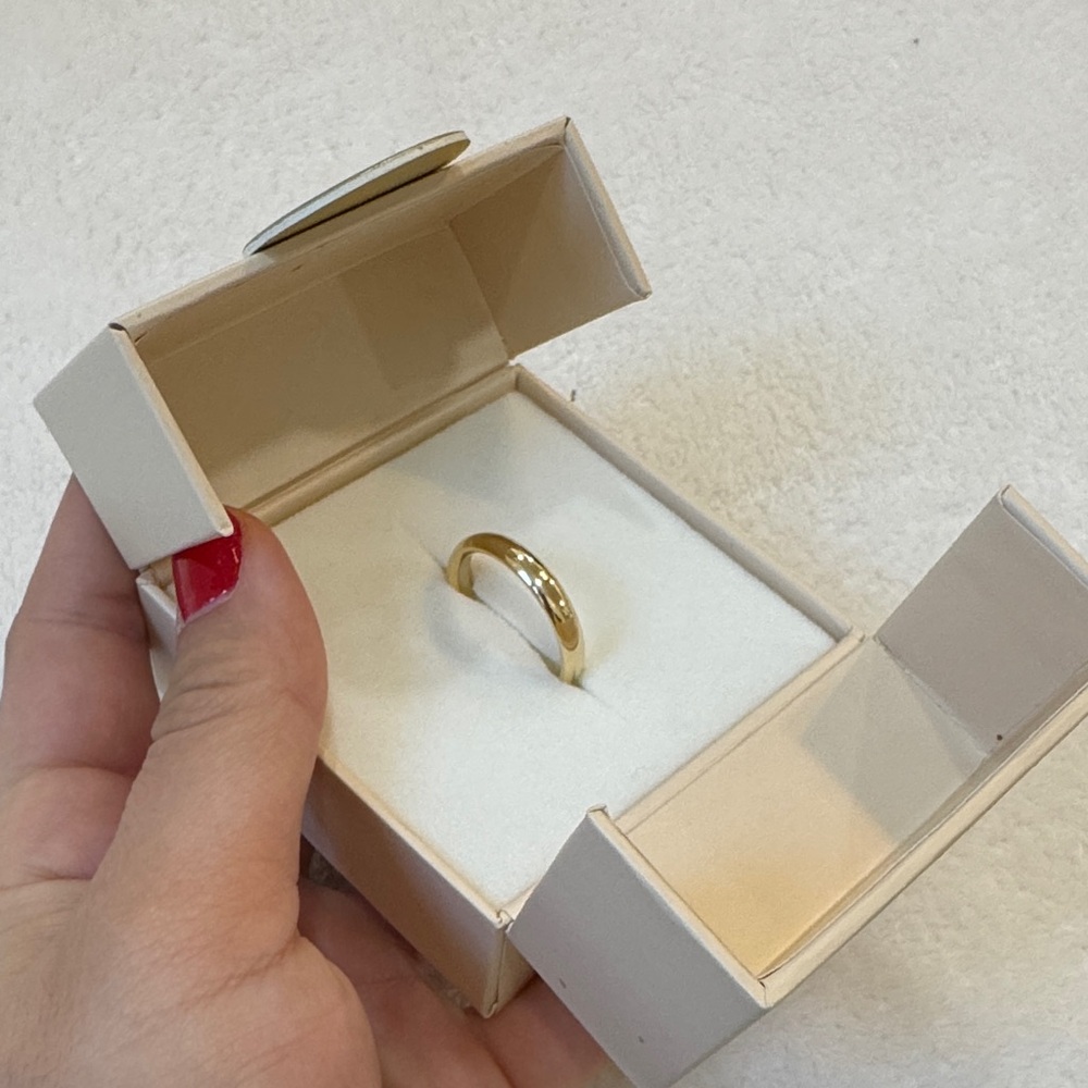 14k Yellow Gold Wedding Band 4mm band size 10 3/4